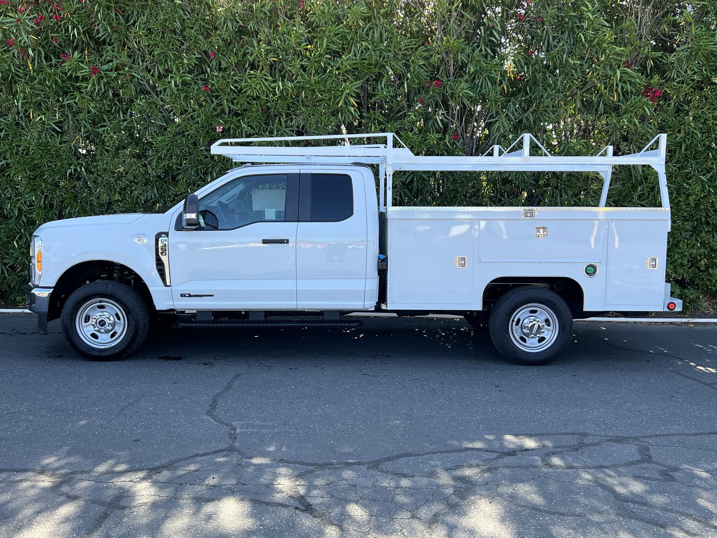 2025 Ford F-350 Super Duty Chassis Cab XL - Photo 14