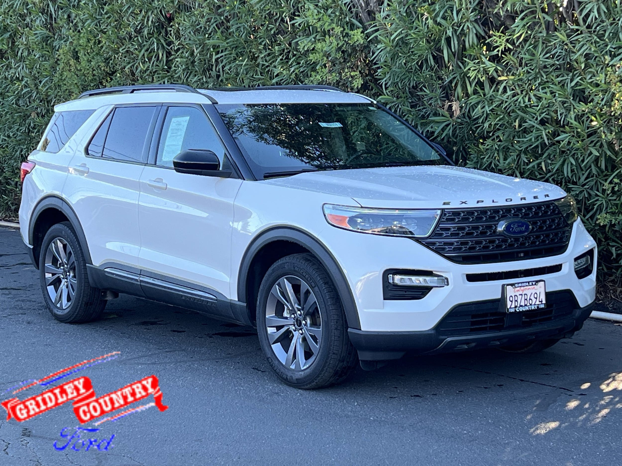 2022 Ford Explorer XLT's photo