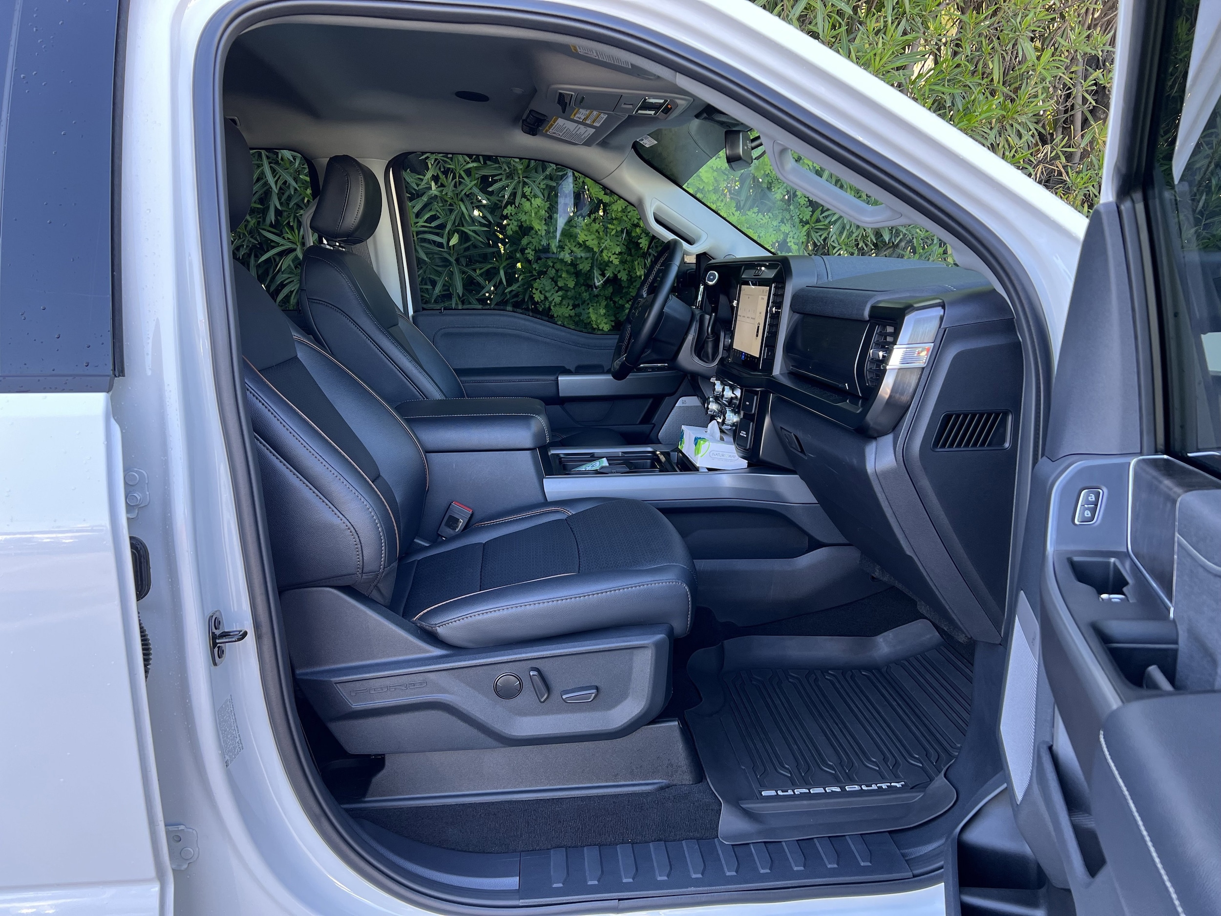 2026 Ford F-350 Super Duty Lariat - Photo 14