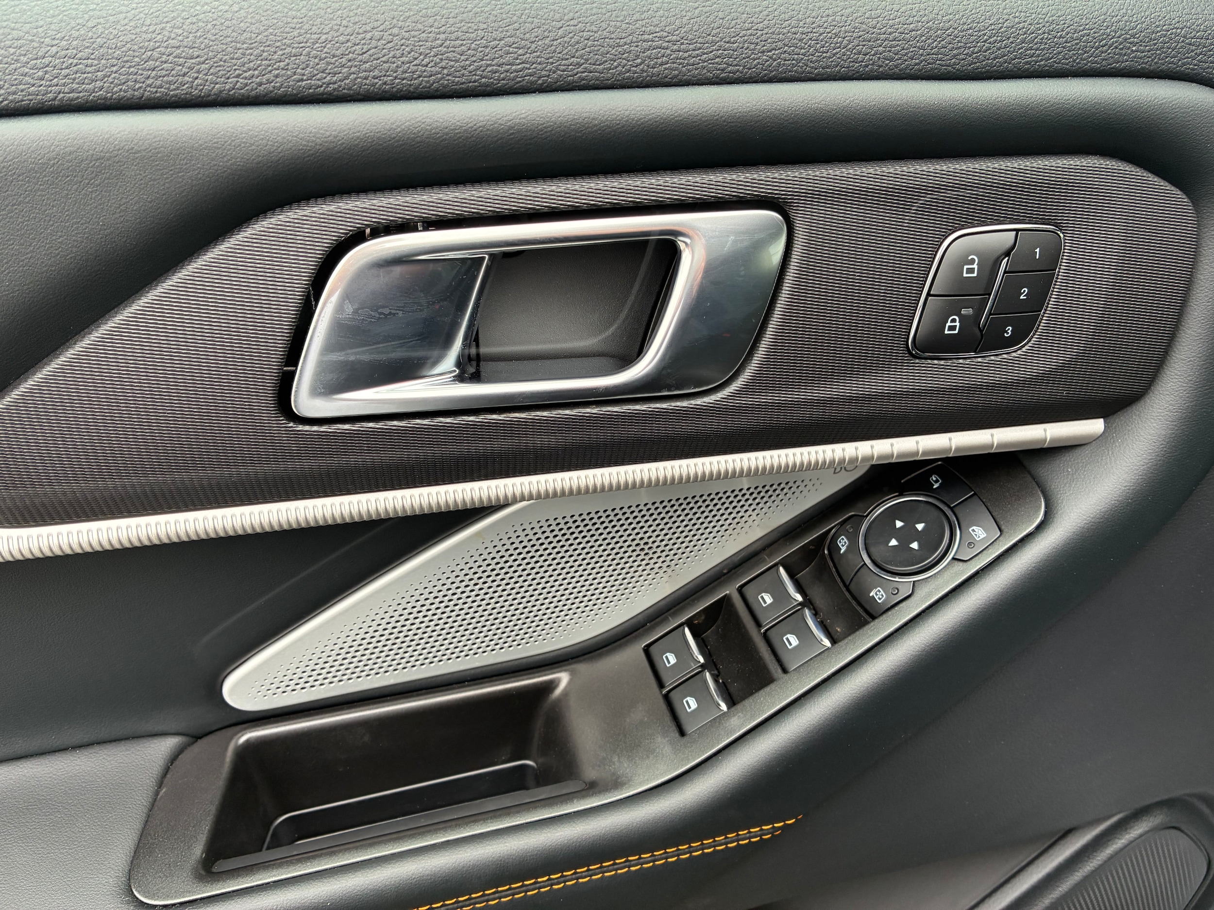 2026 Ford Explorer Tremor - Photo 23