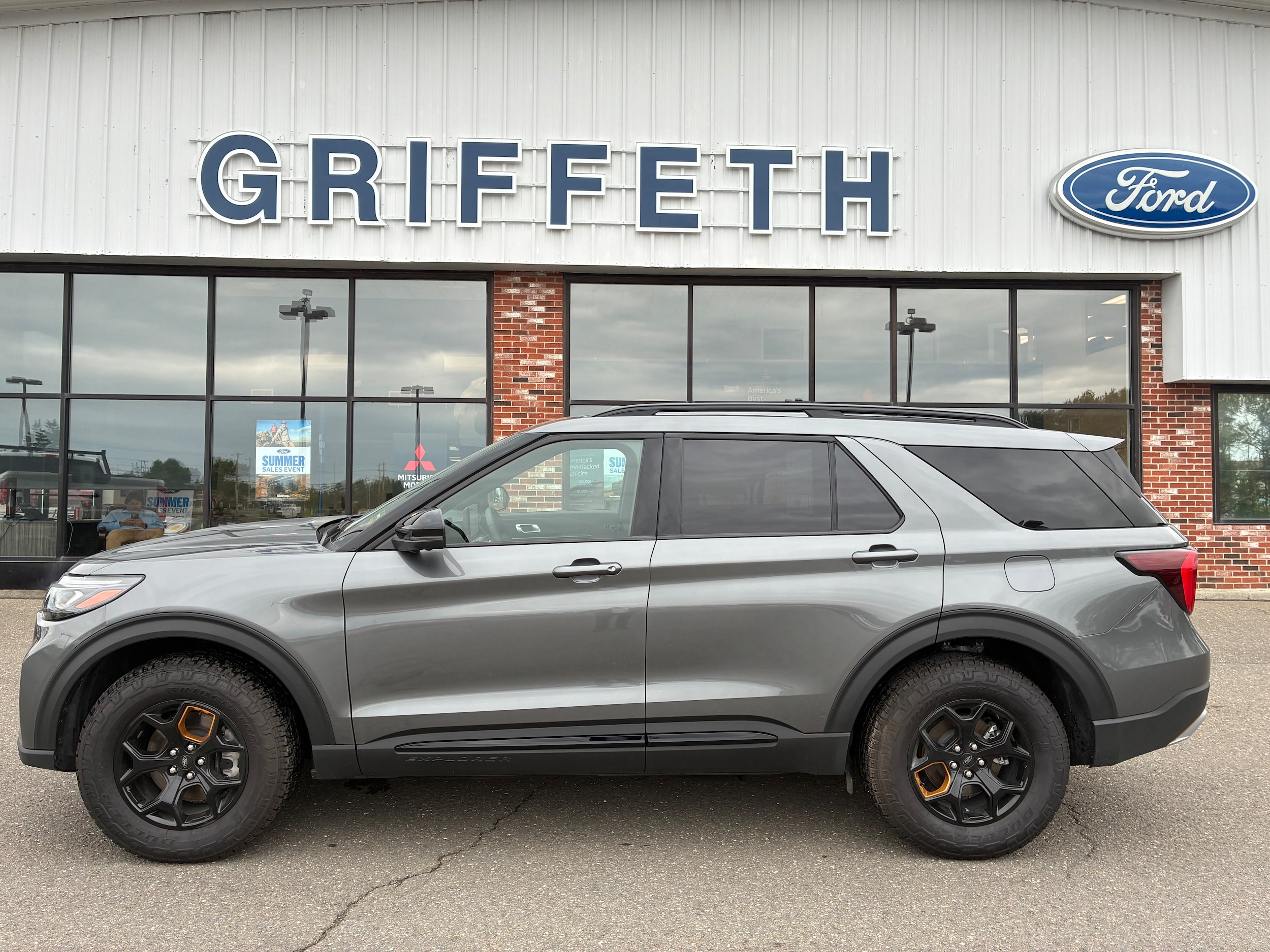 2026 Ford Explorer Tremor - Photo 9