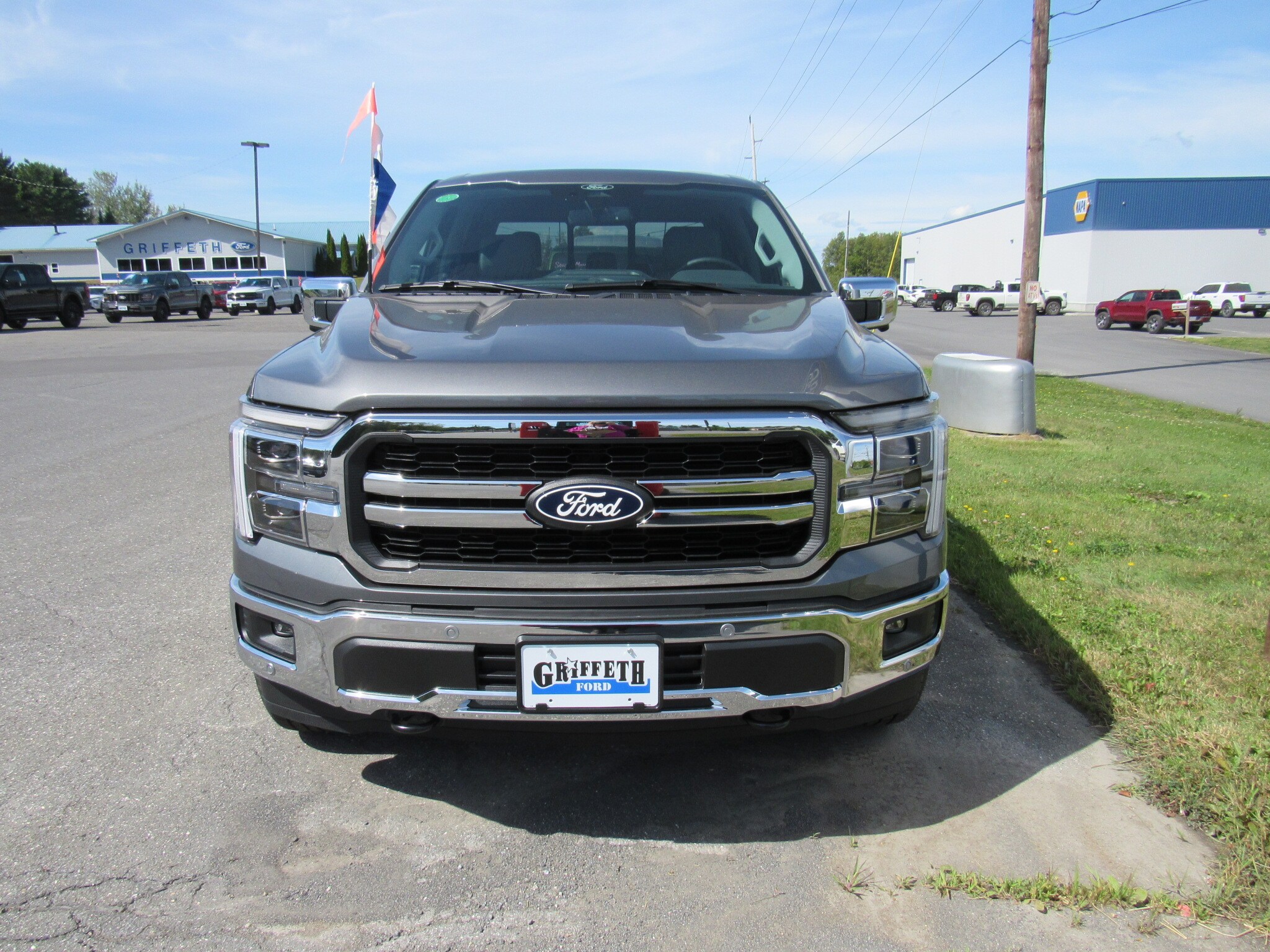 2025 Ford F-150 Lariat photo 2