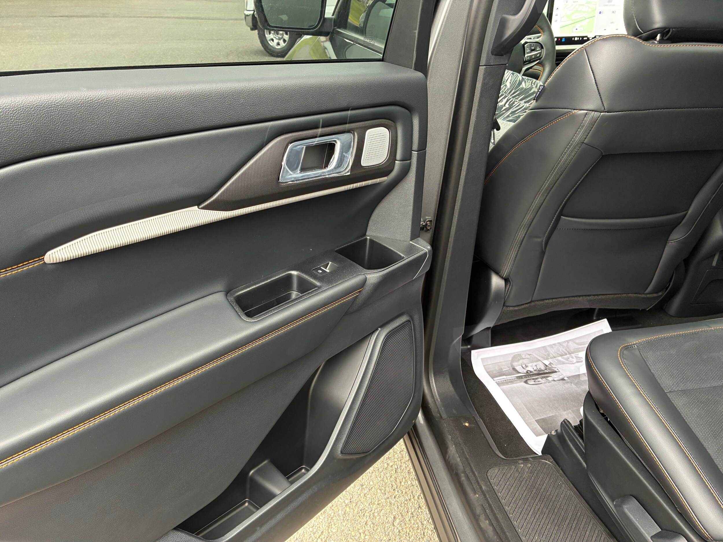2026 Ford Explorer Tremor - Photo 18