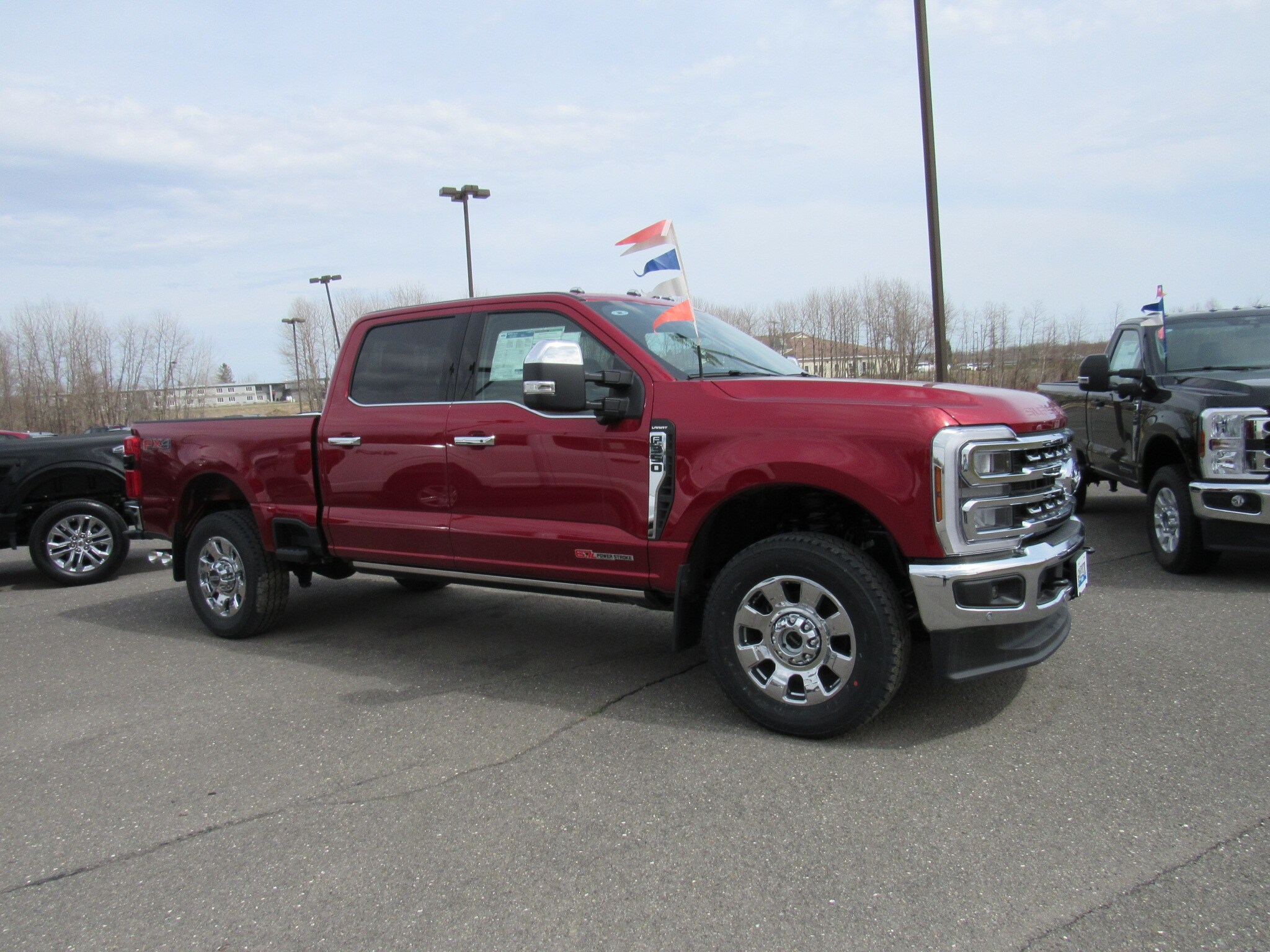 2025 Ford F-350 Lariat photo 4