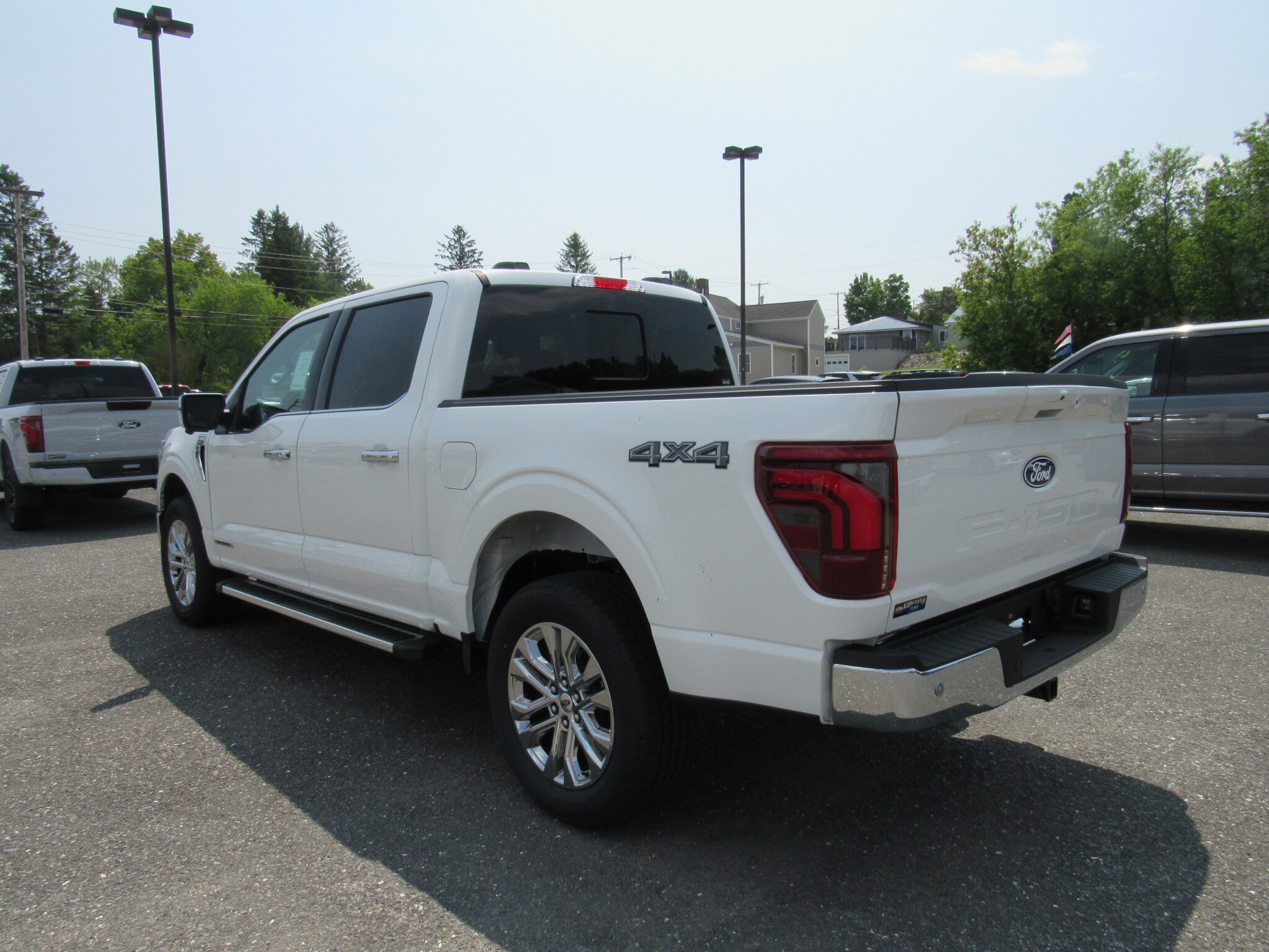 2025 Ford F-150 Lariat photo 4