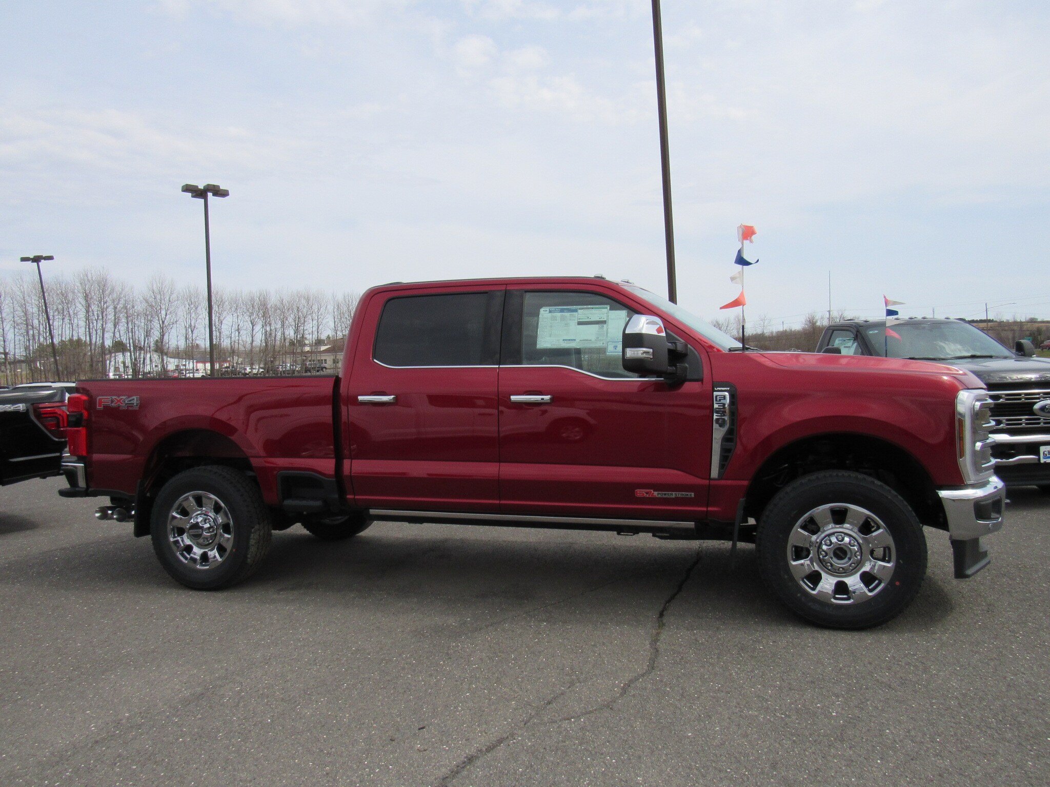 2025 Ford F-350 Lariat photo 3