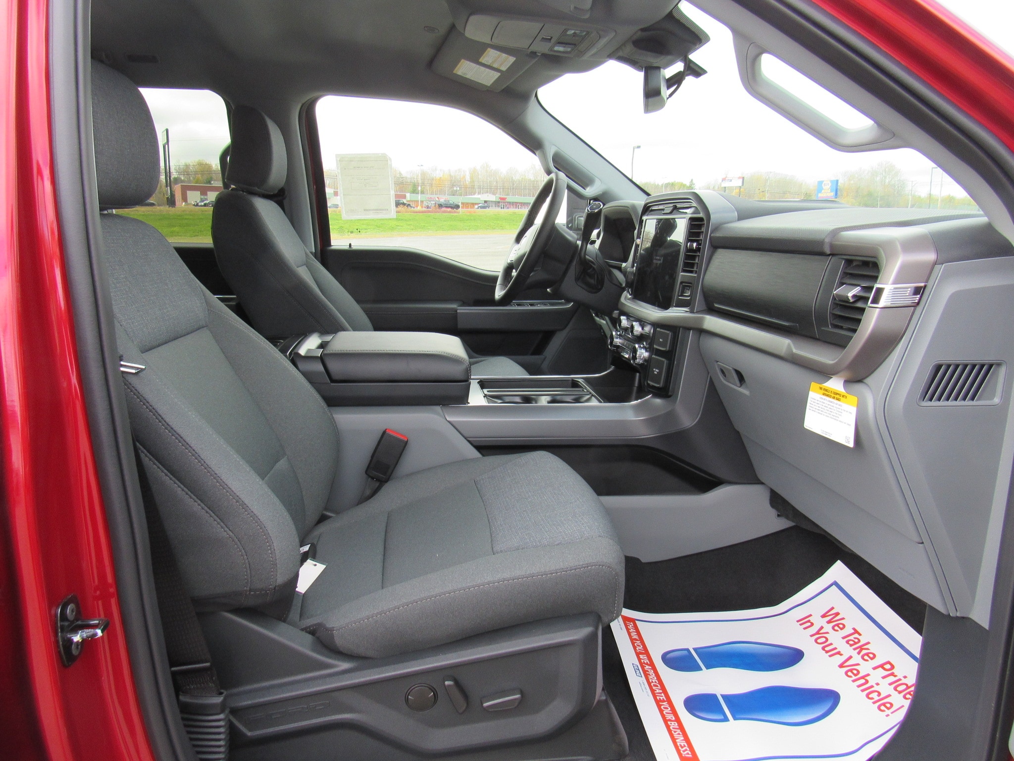 2025 Ford F-150 XLT - Photo 11