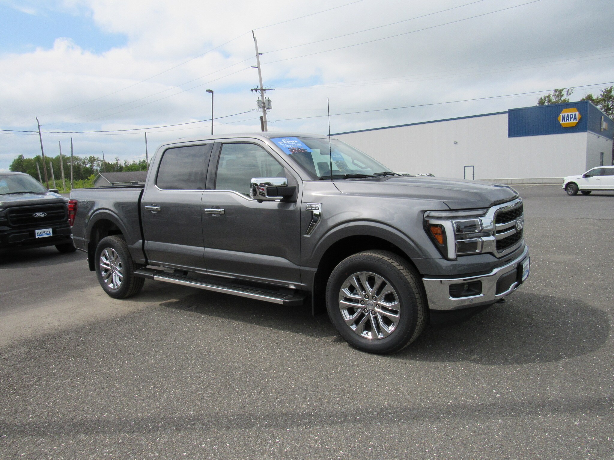2025 Ford F-150 Lariat photo 3