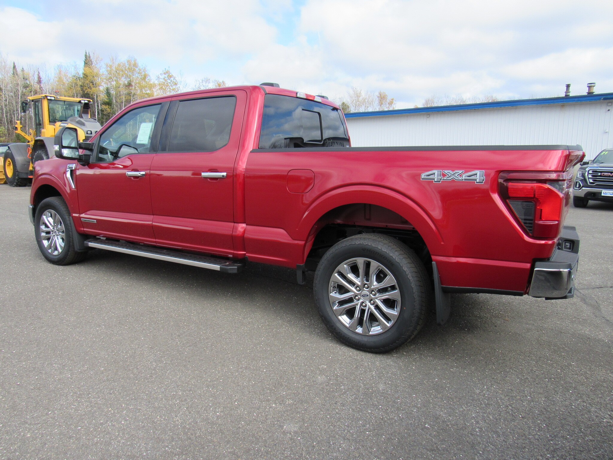 2025 Ford F-150 XLT - Photo 8