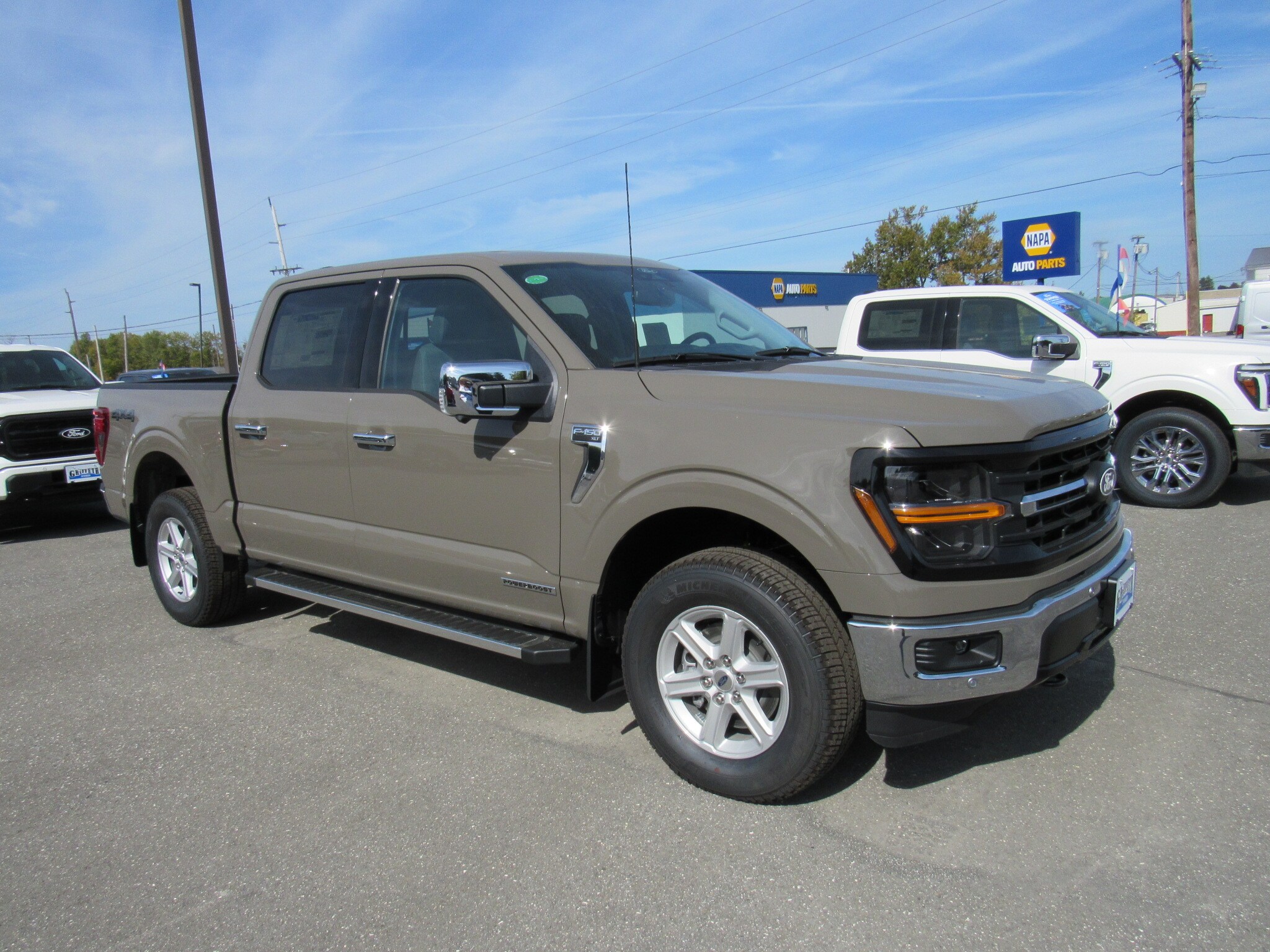 2025 Ford F-150 XLT photo 3