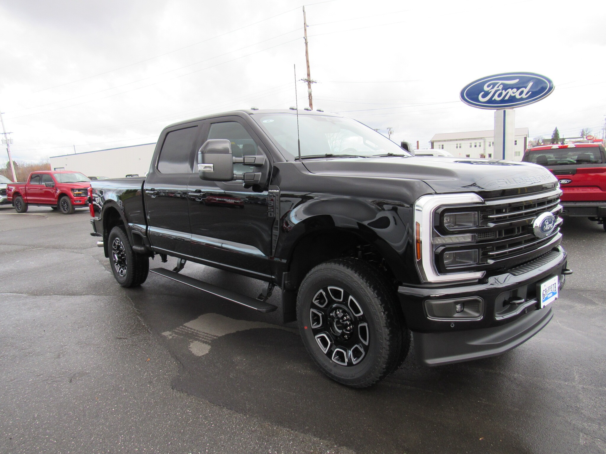 2026 Ford F-350 Platinum photo 4