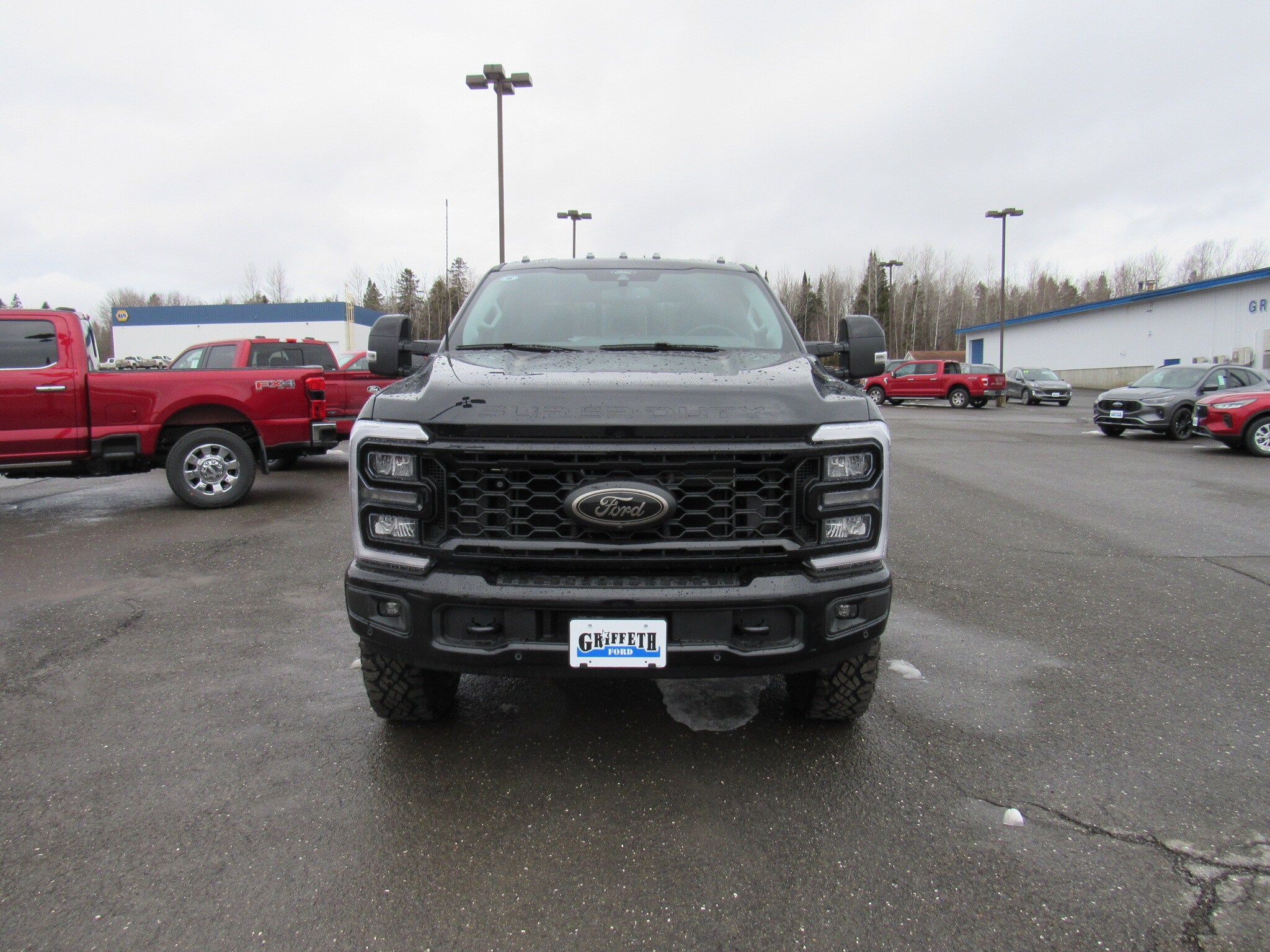 2025 Ford F-350 Lariat photo 2