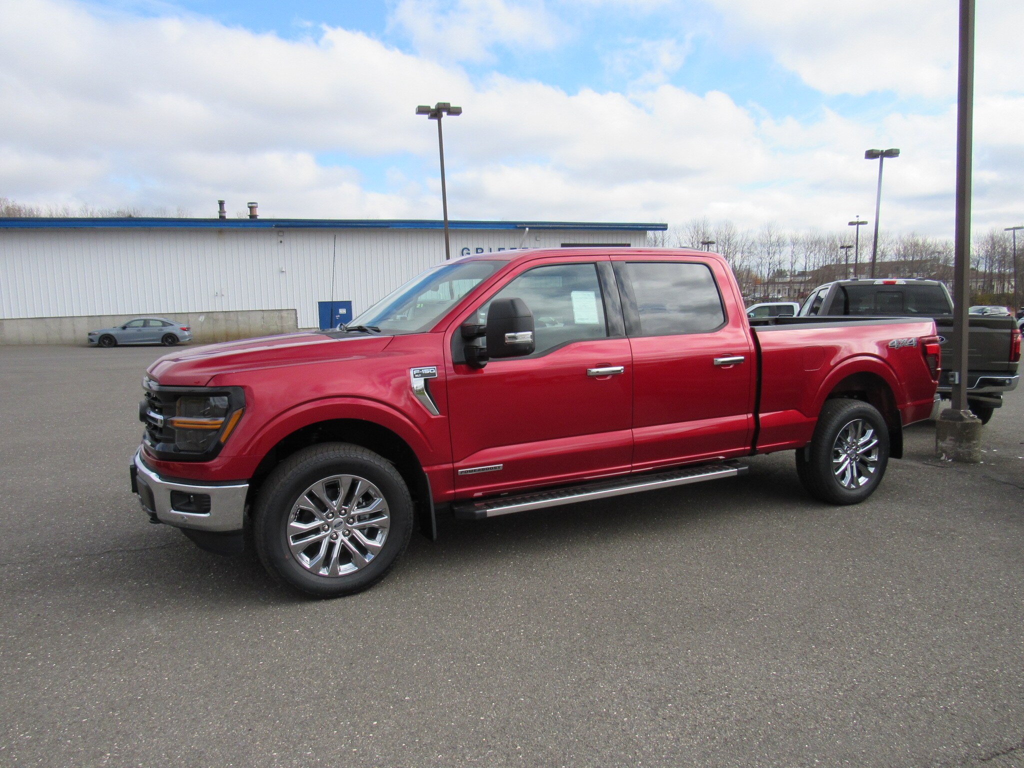 2025 Ford F-150 XLT - Photo 9