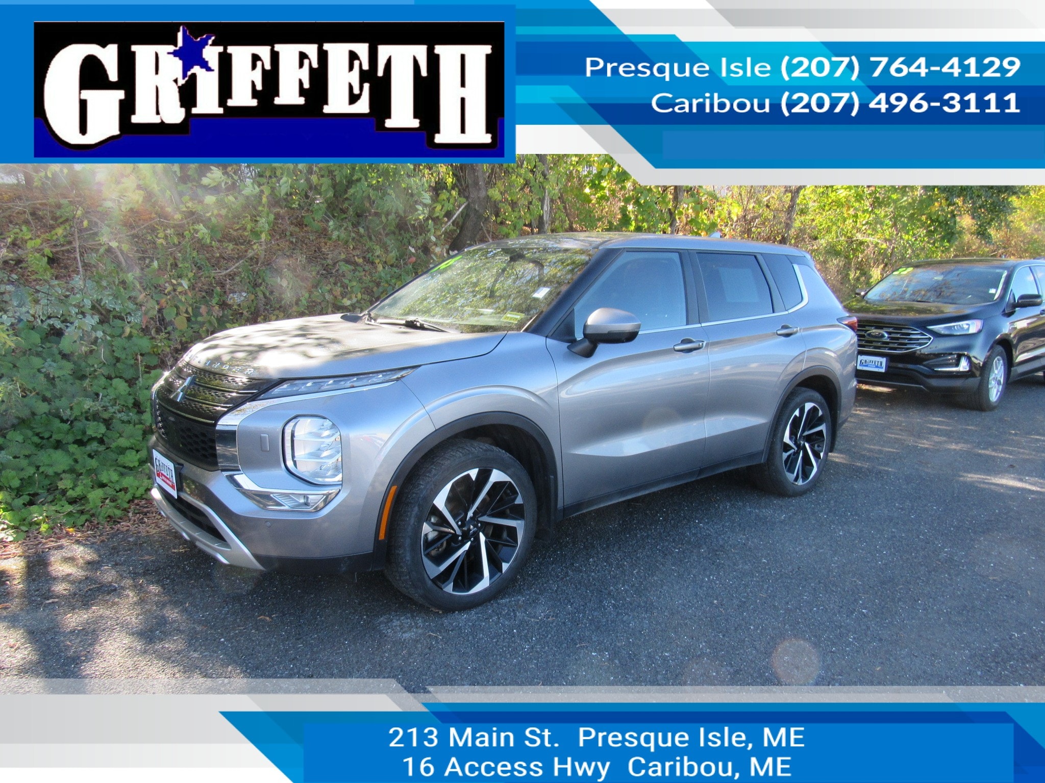 2023 Mitsubishi Outlander SE's photo