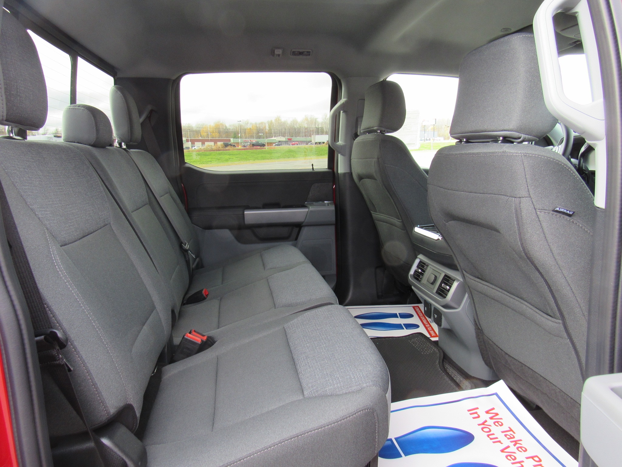 2025 Ford F-150 XLT - Photo 13
