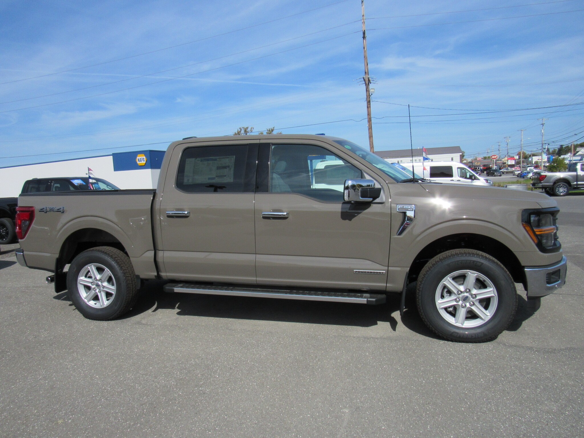 2025 Ford F-150 XLT photo 4