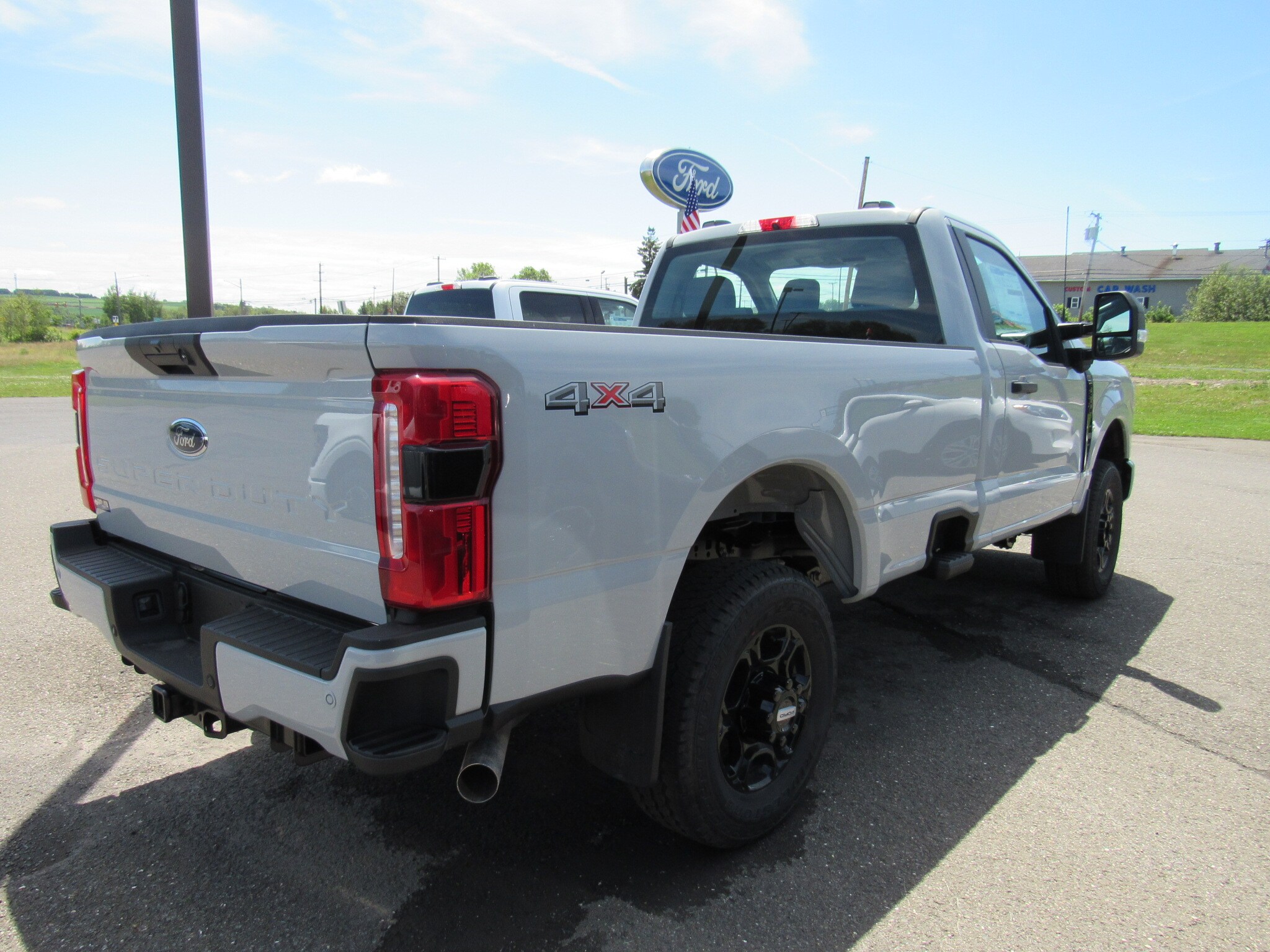 2025 Ford F-350 XL photo 2