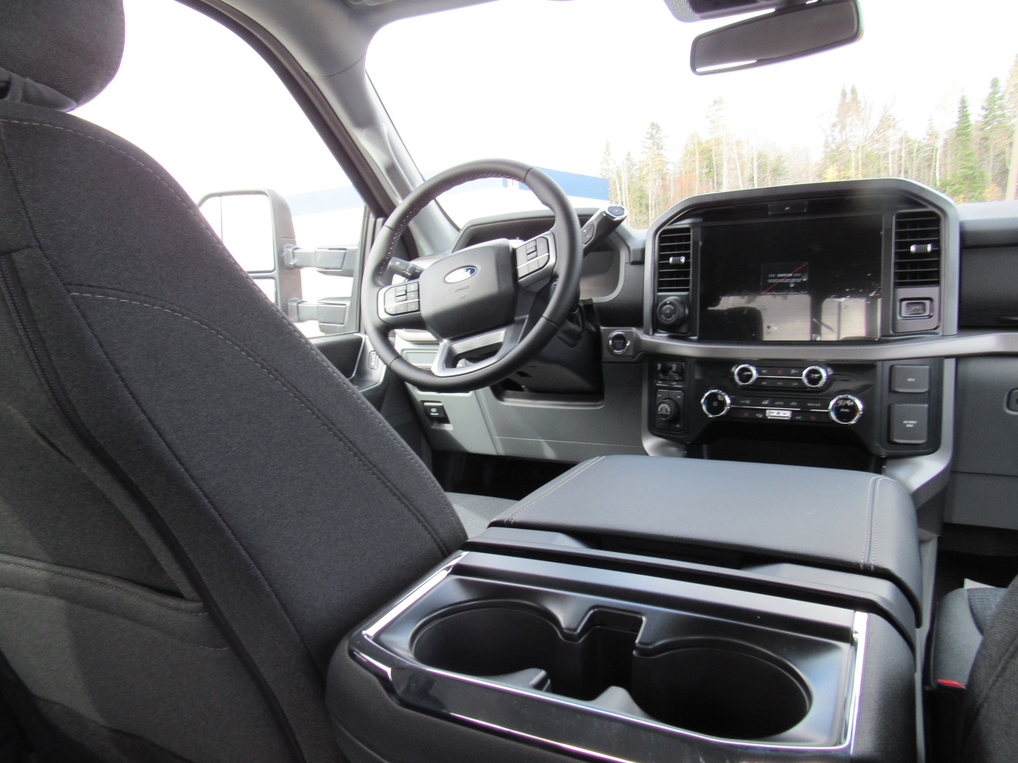 2025 Ford F-150 XLT - Photo 14