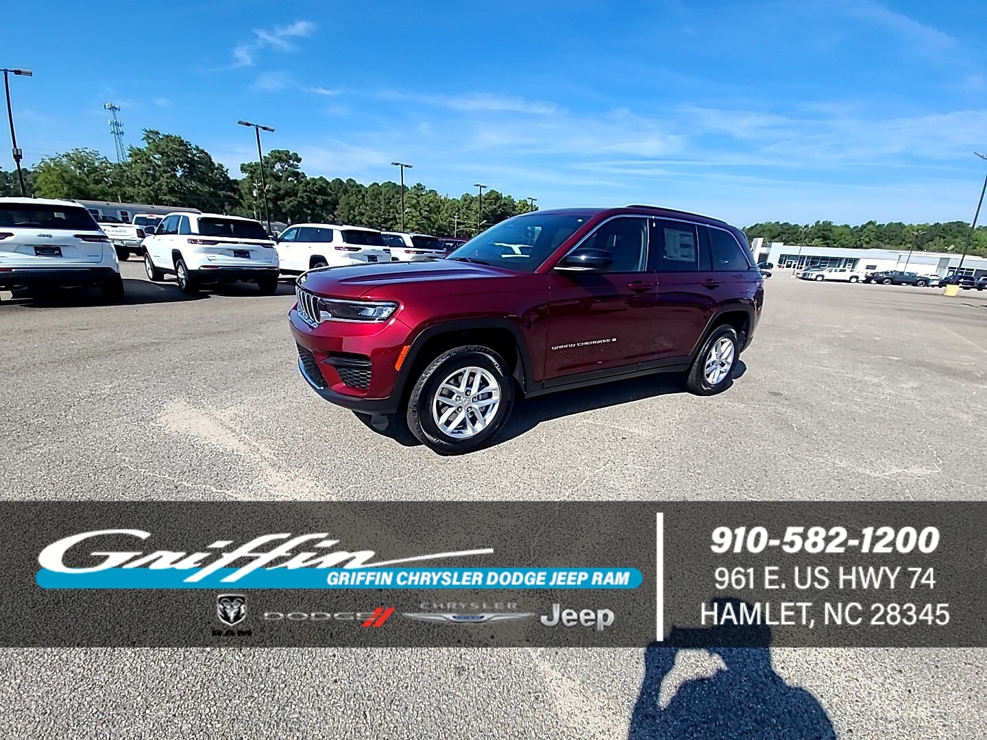 2025 Jeep Grand Cherokee Laredo's photo