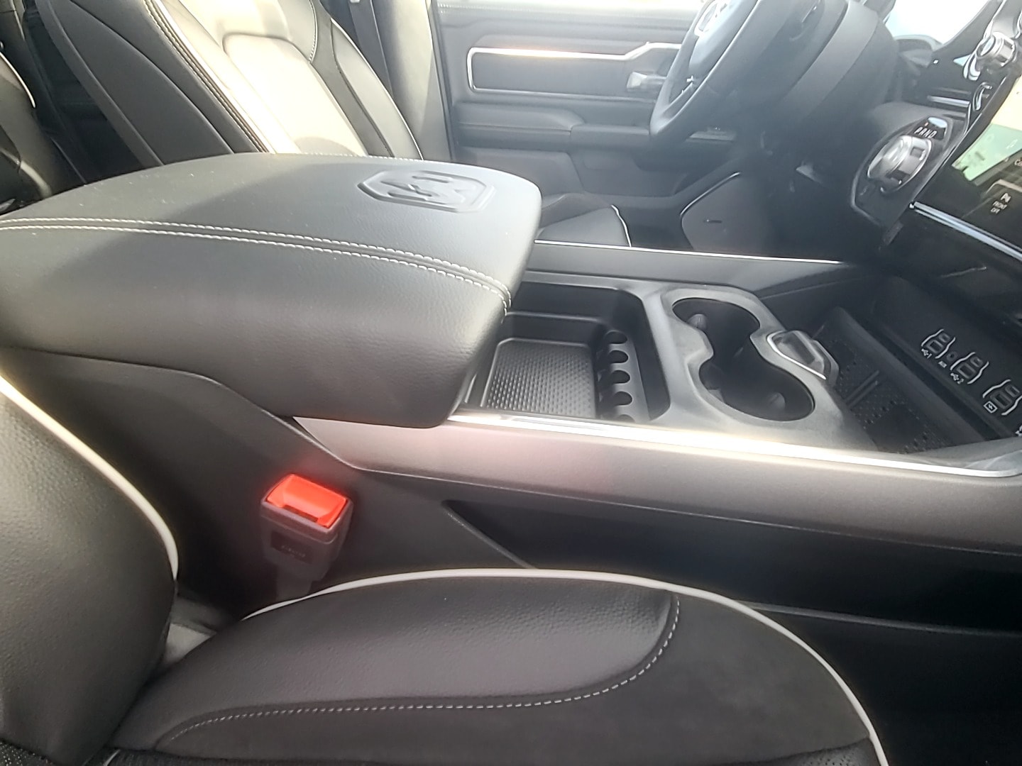 2026 Ram 1500 LARAMIE CREW CAB 4X4 6'4 BOX - 7