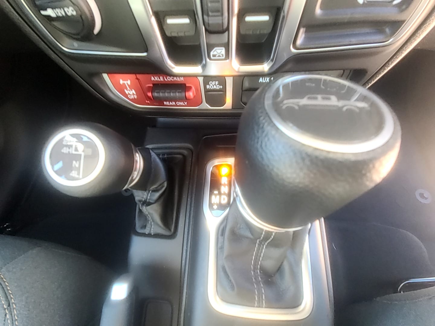 2026 Jeep Gladiator WILLYS 4X4 - 10