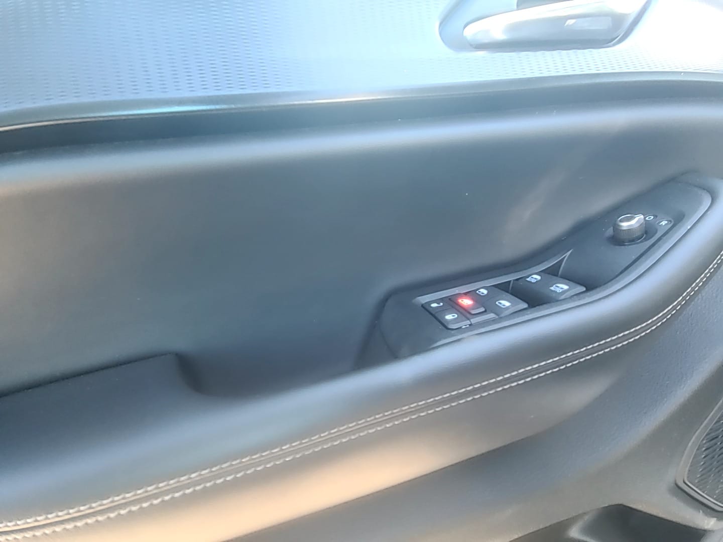 2025 Jeep Grand Cherokee Altitude Bright White Clearcoat at Griffin CDJR
