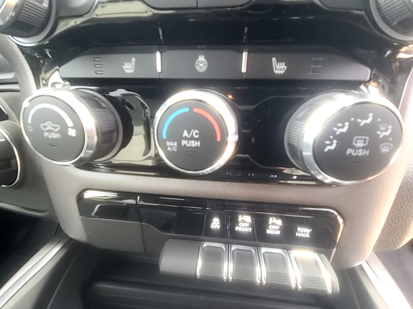 2026 Ram 1500 BIG HORN CREW CAB 4X4 5'7 BOX - 11