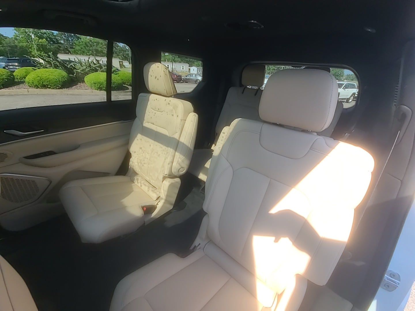2026 Jeep Grand Cherokee L LIMITED 4X2 Bright White at Griffin CDJR