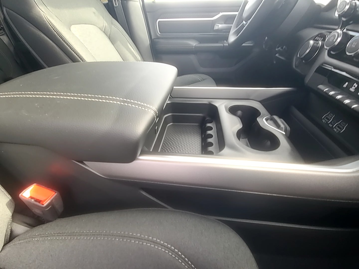 2026 Ram 1500 BIG HORN CREW CAB 4X4 5'7 BOX - 9