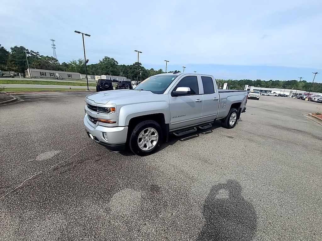 Used 2017 Chevrolet Silverado 1500 LT Extended Cab Pickup