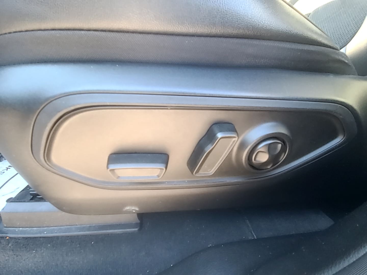 2025 Jeep Grand Cherokee Altitude Bright White Clearcoat at Griffin CDJR