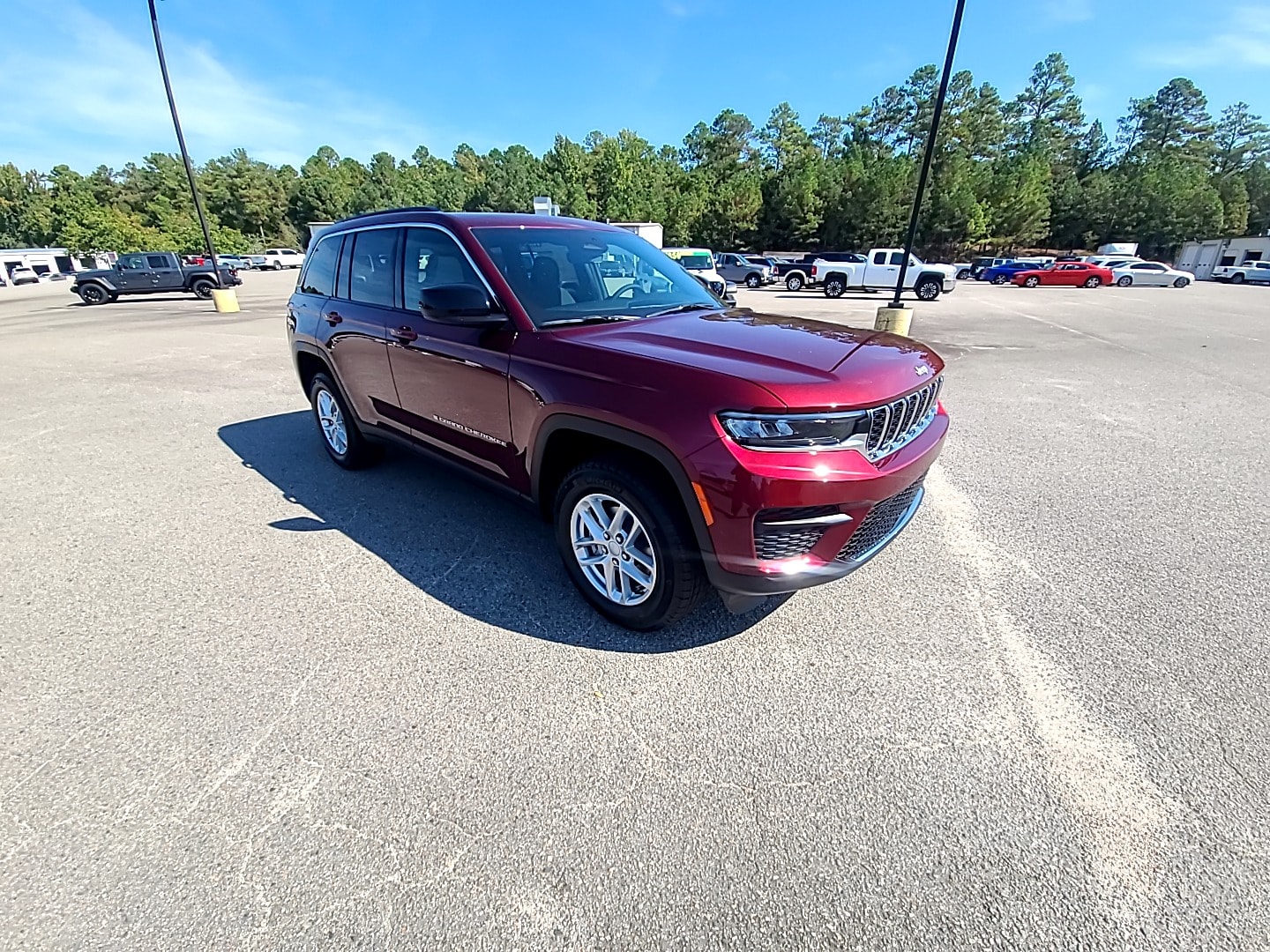 2025 Jeep Grand Cherokee LAREDO X 4X2 - 2