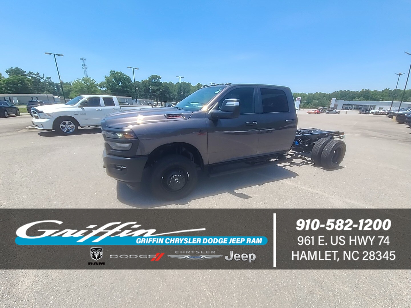 2026 Ram 3500 CREW CAB CHASSIS 4X4 Pickup