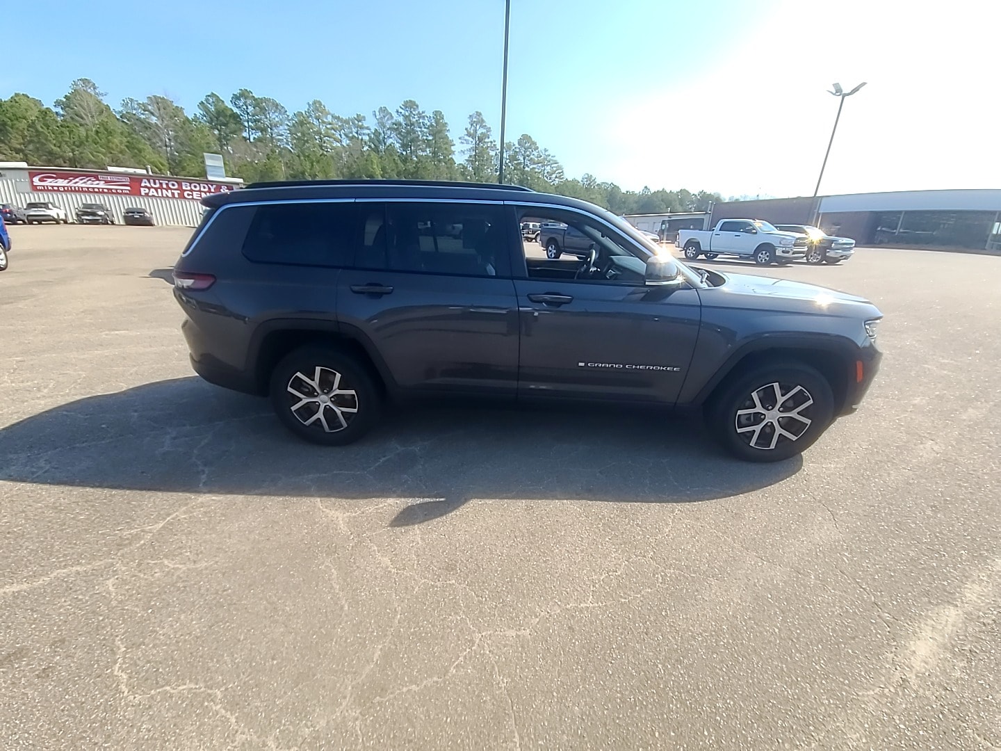2024 Jeep Grand Cherokee L Limited Baltic Gray Metallic Clearcoat at Low Country Motors