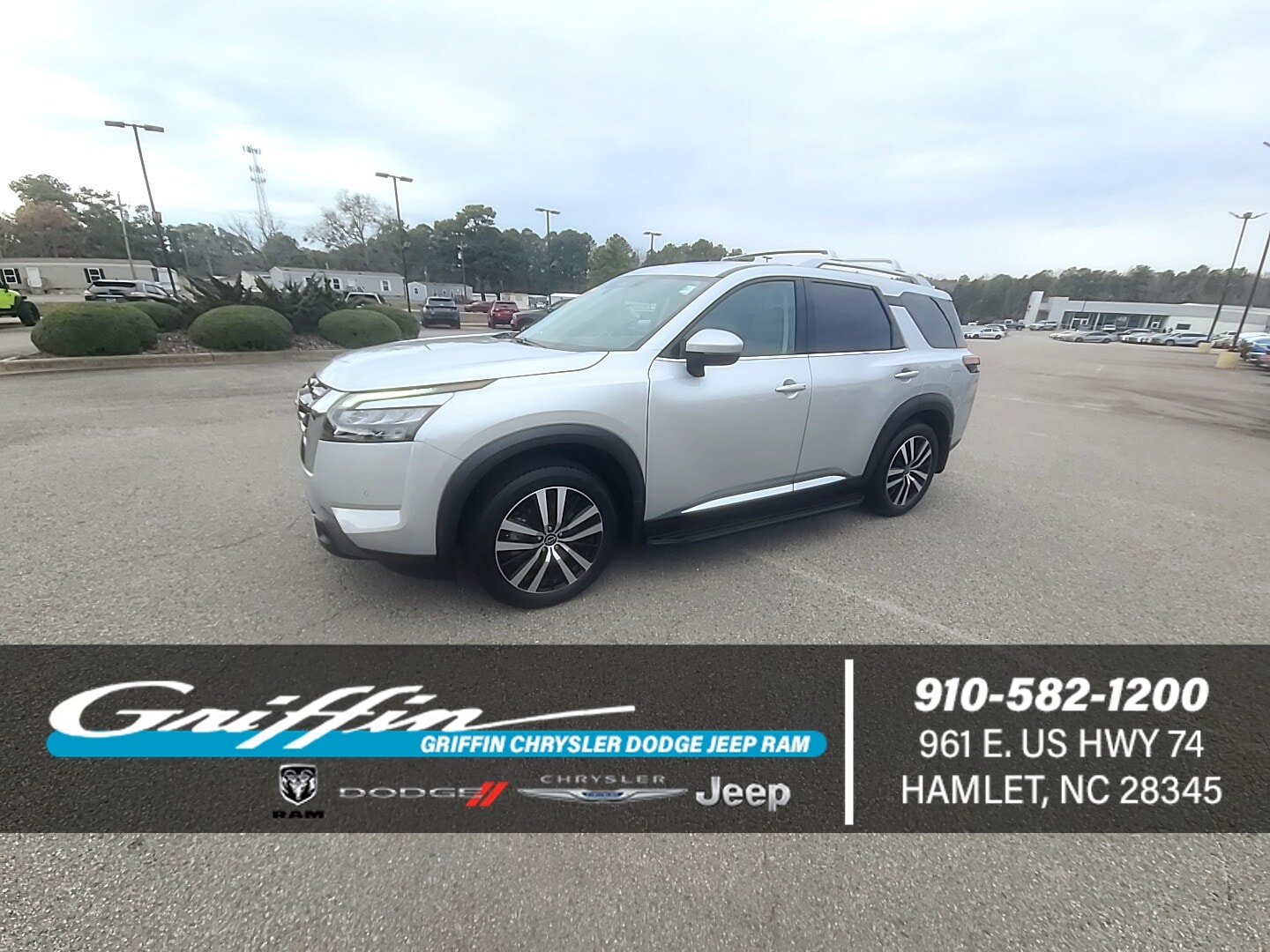 2025 Nissan Pathfinder Platinum