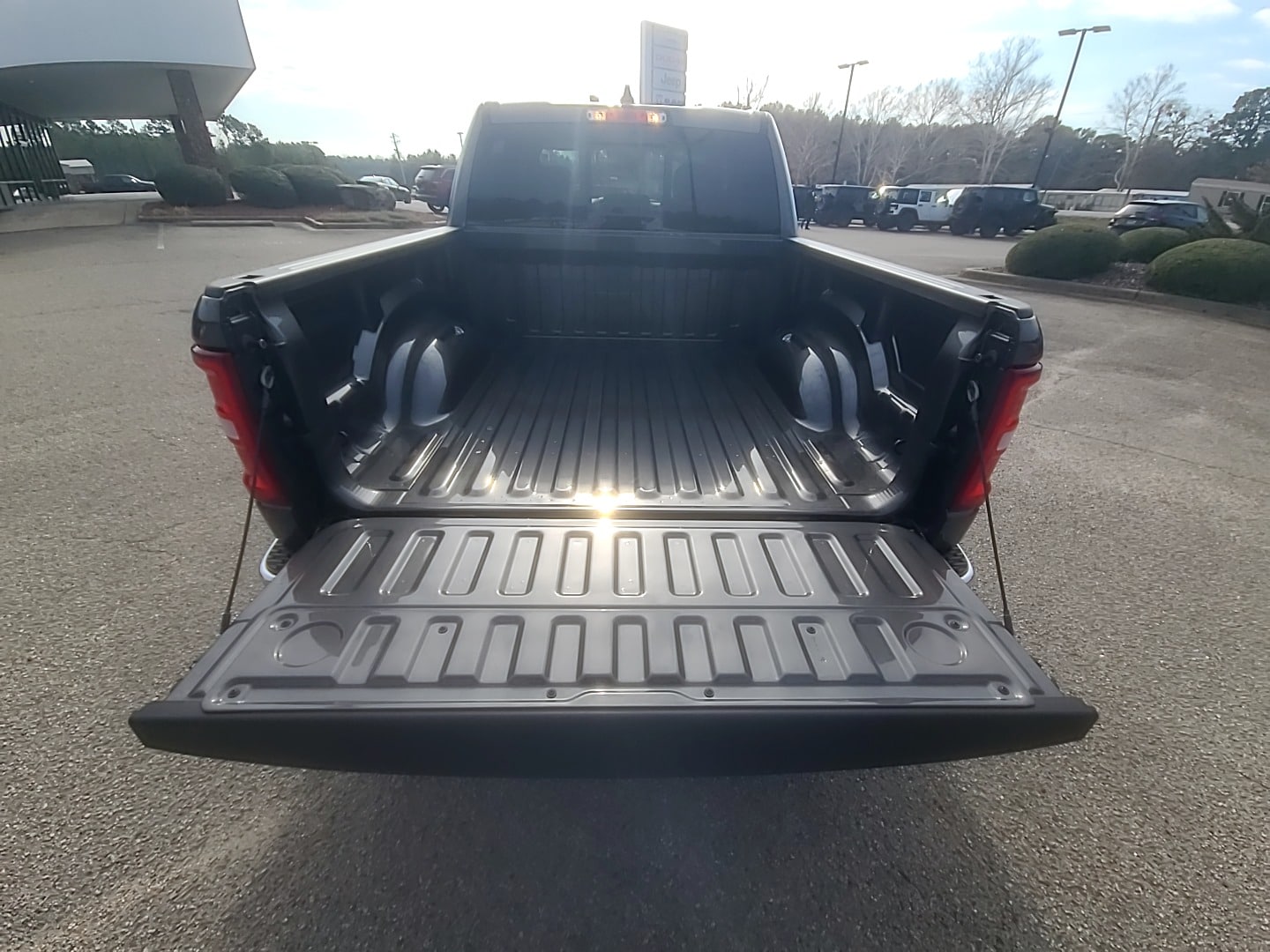 2026 Ram 1500 BIG HORN CREW CAB 4X4 5'7 BOX Granite Crystal at Griffin CDJR