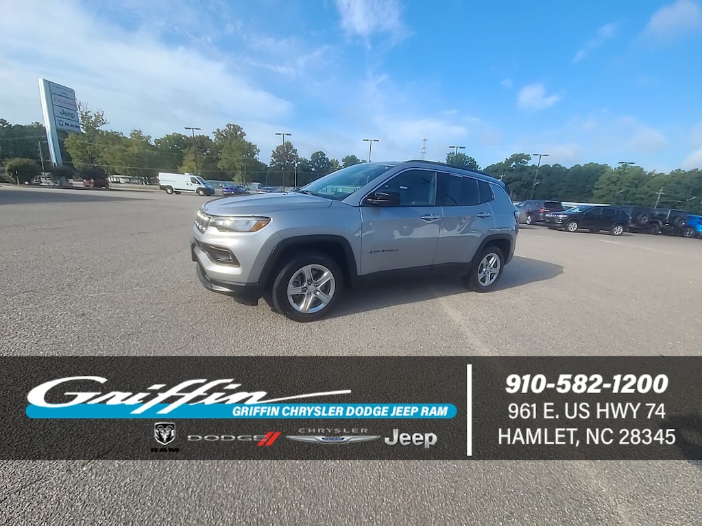 Used 2024 Jeep Compass Latitude Sport Utility