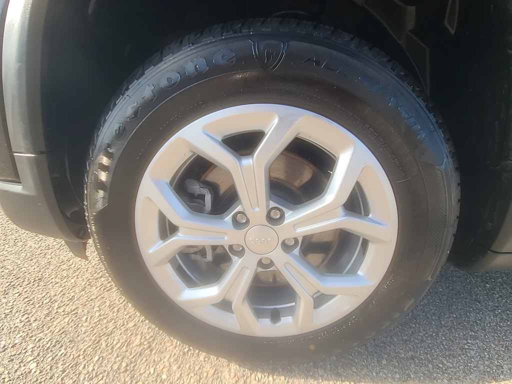 Used 2024 Jeep Compass Latitude Sport Utility