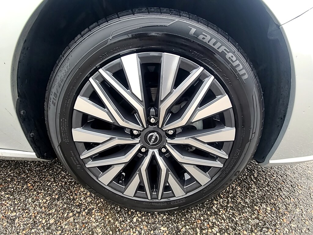 Used 2024 Nissan Altima 2.5 SV Car