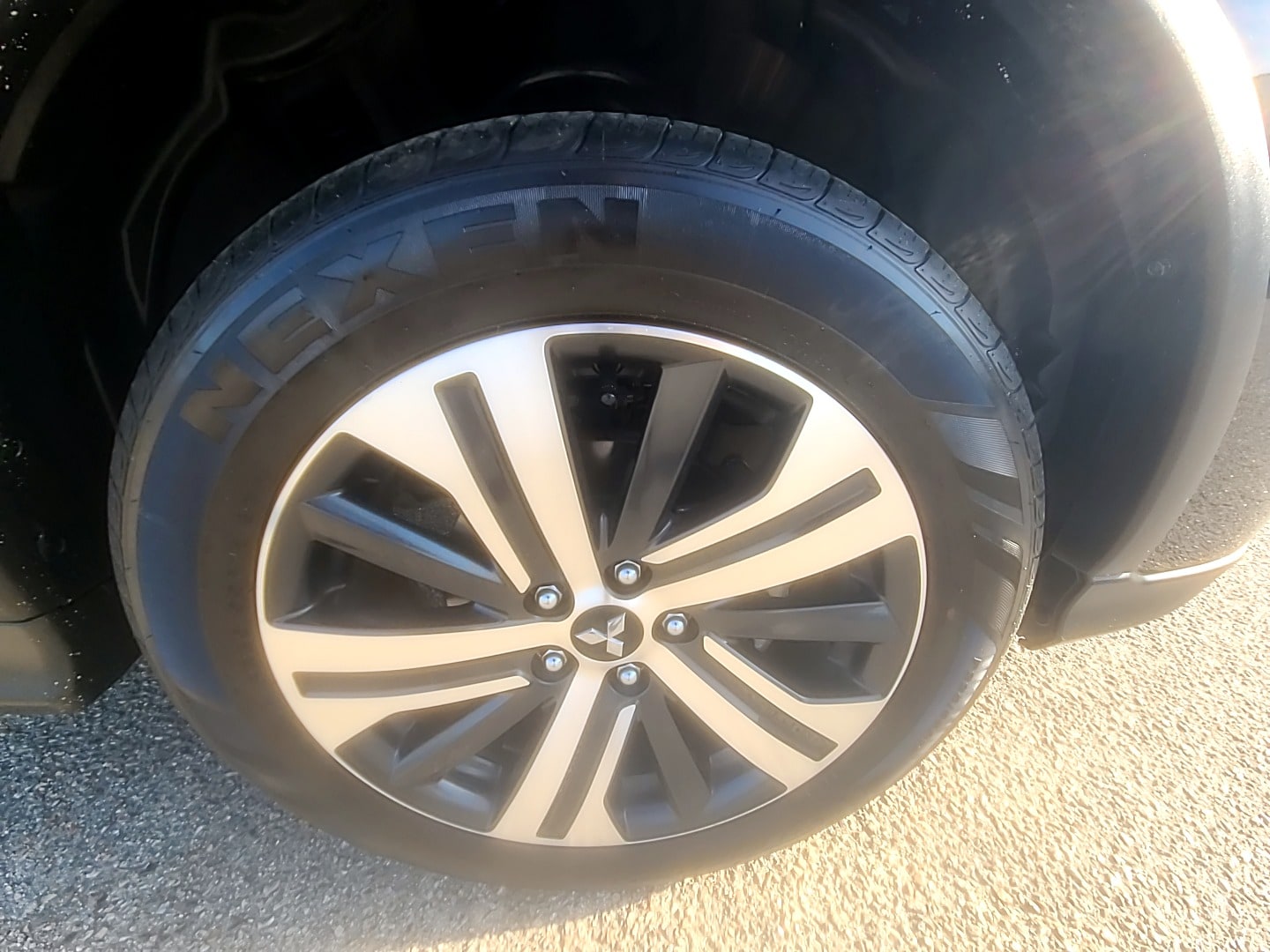 2025 Mitsubishi Outlander Sport - 3