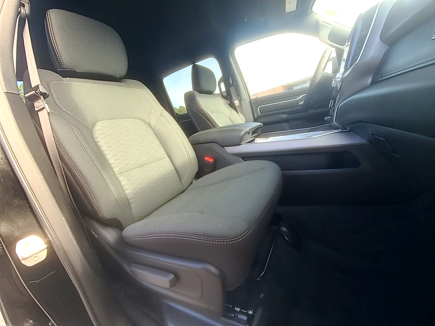 2026 Ram 1500 BIG HORN CREW CAB 4X2 5'7 BOX Diamond Black Crystal Pearlcoat at Griffin CDJR