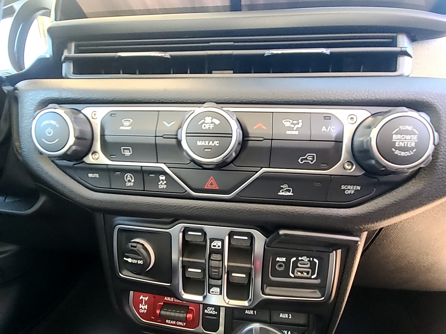 2026 Jeep Wrangler 4-DOOR WILLYS - 9