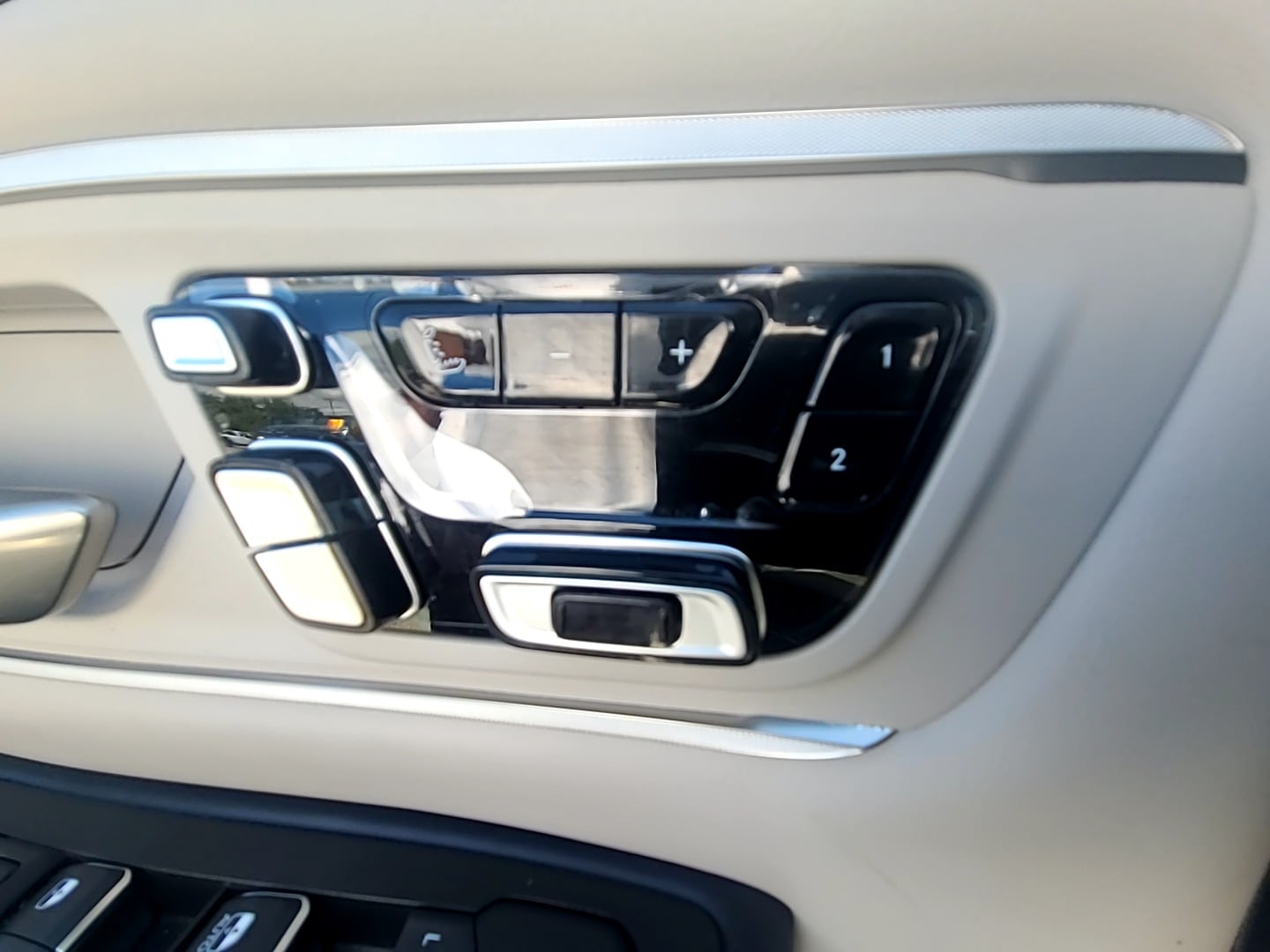 2025 Ram 1500 Tungsten Ivory White Tri-Coat Pearlcoat at Ravenel Ford