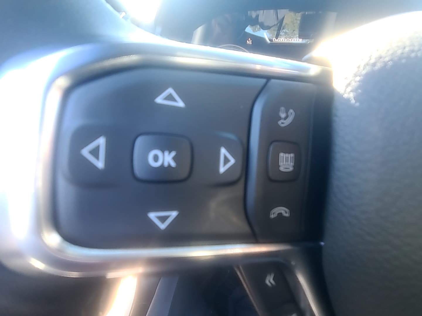 2026 Ram 1500 LARAMIE CREW CAB 4X4 5'7 BOX Ivory White Tri-Coat Pearlcoat at Griffin CDJR