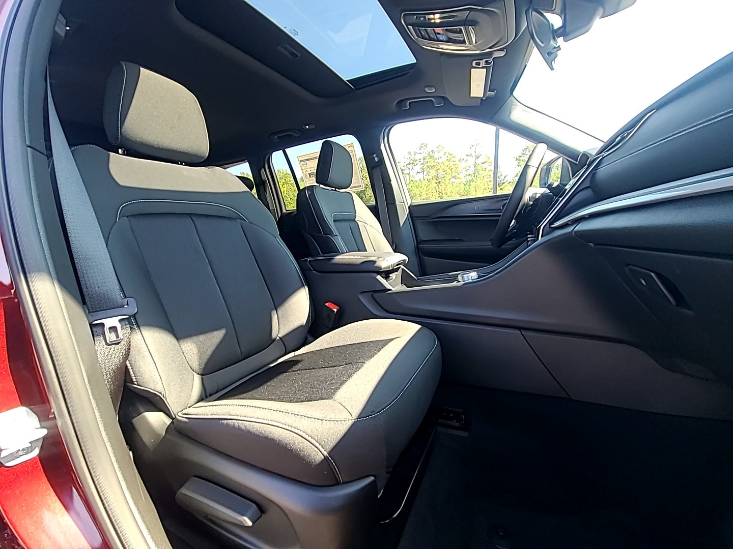 2025 Jeep Grand Cherokee LAREDO X 4X2 - 6