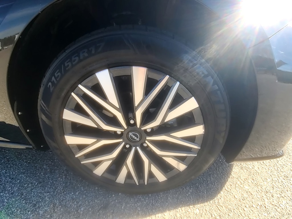 Used 2024 Nissan Altima 2.5 SV Car