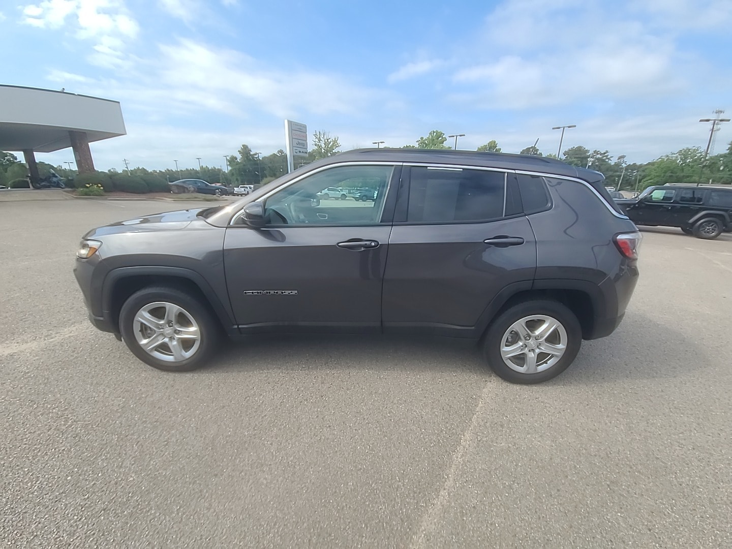 2024 Jeep Compass Latitude Gray at Cooper Chevrolet GMC