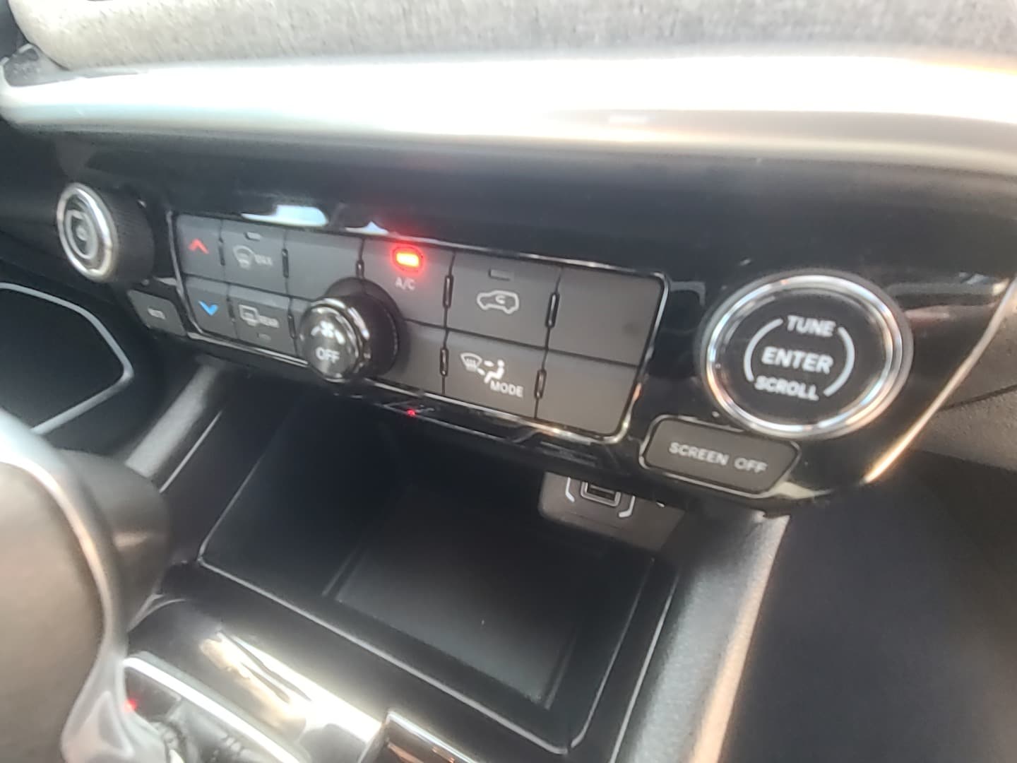2024 Jeep Compass Latitude Silver Zynith Metallic Clearcoat at Cooper Chevrolet GMC