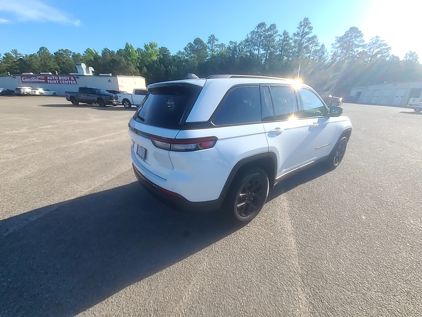 2025 Jeep Grand Cherokee Altitude Bright White Clearcoat at Griffin CDJR
