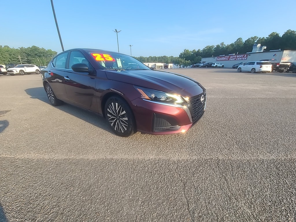 Used 2025 Nissan Altima SV Car